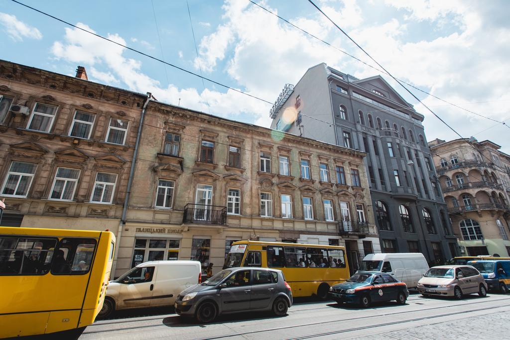 Апартаменти Біля Оперного Театру Lviv Exterior photo